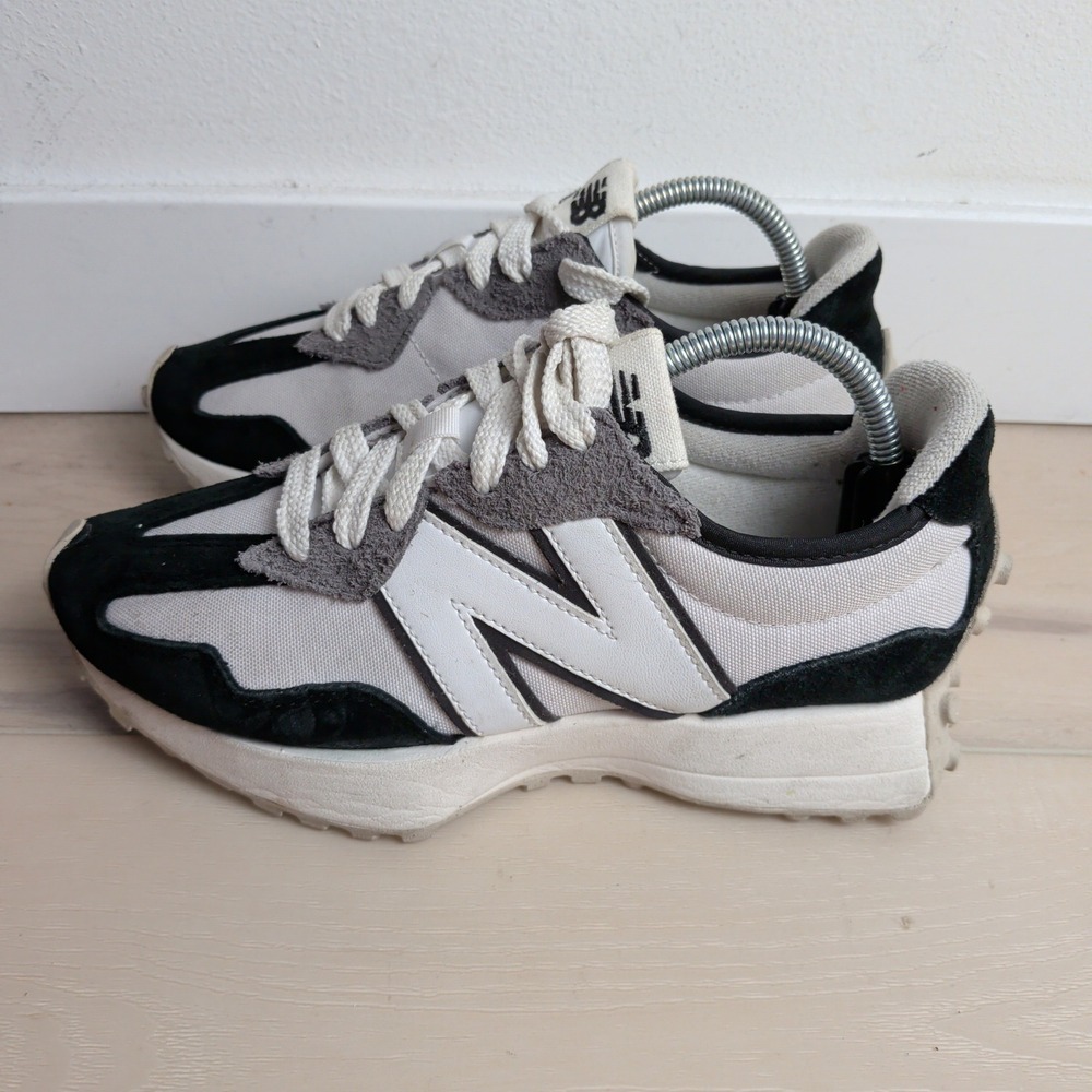 New Balance 327 White Black Grey Suede Sneakers U327GPD Womens 6.5 Mens 5